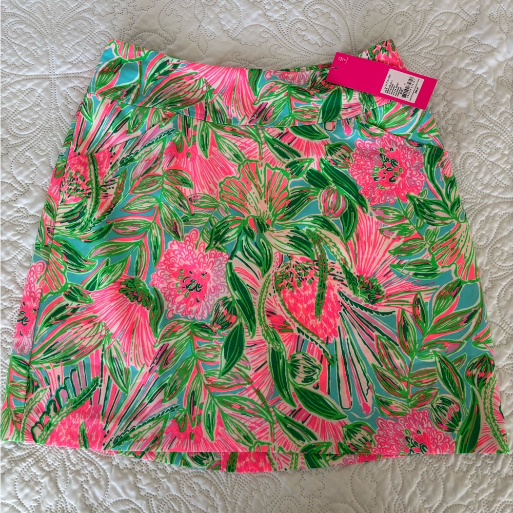 Lilly Pulitzer Jonas Skort Blue Horizon Coming in Hot. Size 4